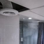 VMC dans salle de bain : bouche d’extraction plafond et anti-humidité